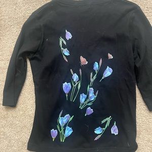 Elma women’s three quarter sleeve v neck black floral blouse never worn